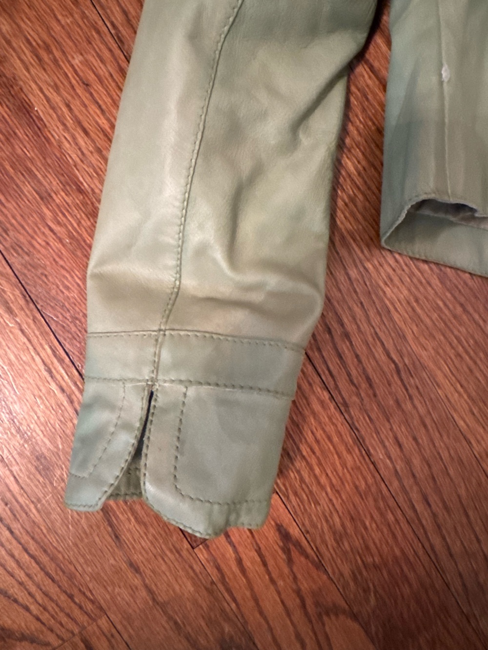Vintage Wilsons Leather Women's Light Green Button-Front Leather Jacket - Picture 5 of 7